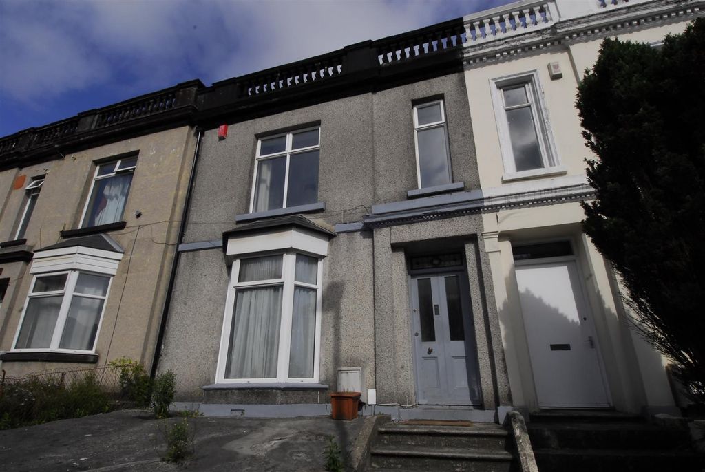 Property photo 3 of 13 3Greenbank001.Jpg