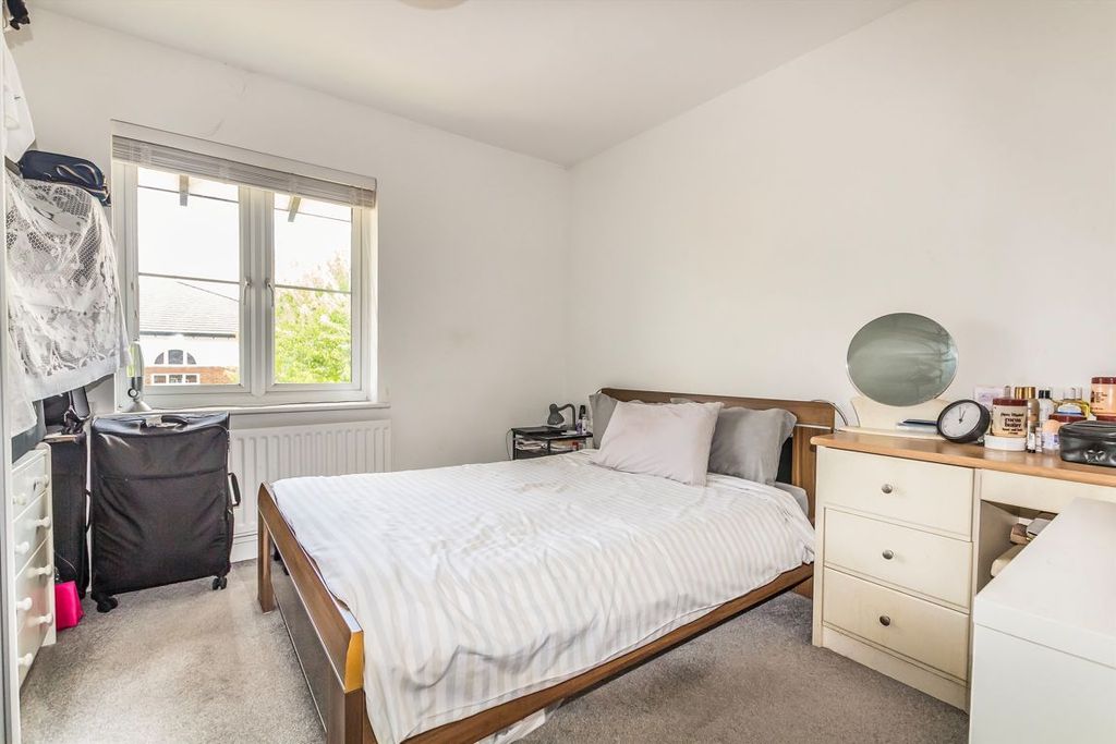 Property photo 3 of 4