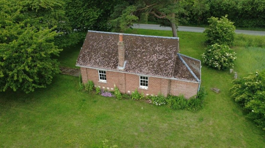 Property photo 2 of 8