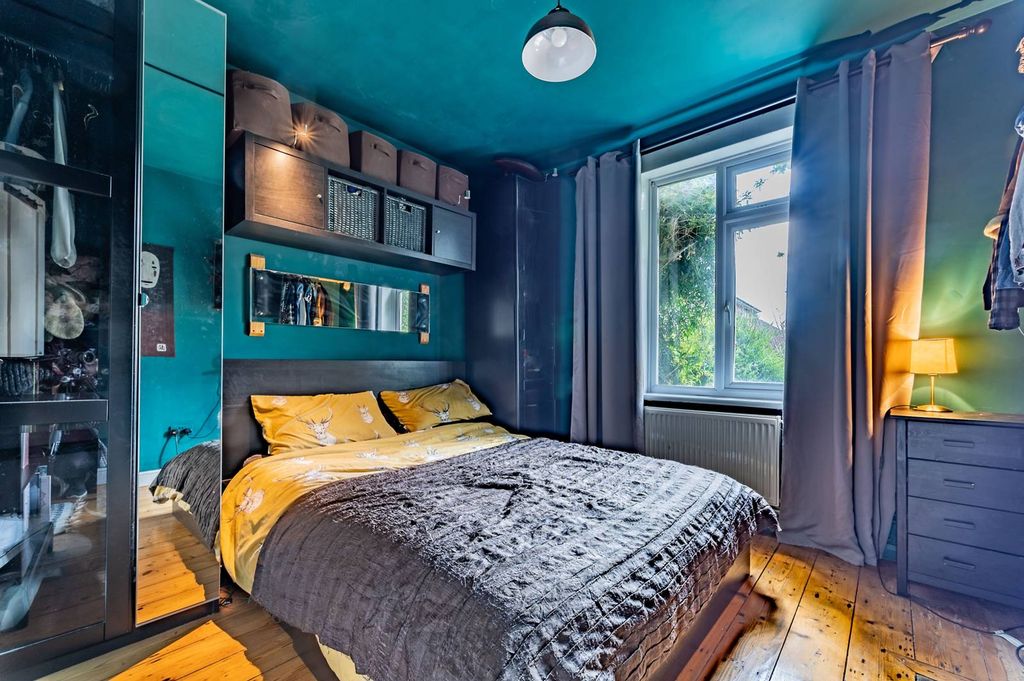 Property photo 3 of 12
