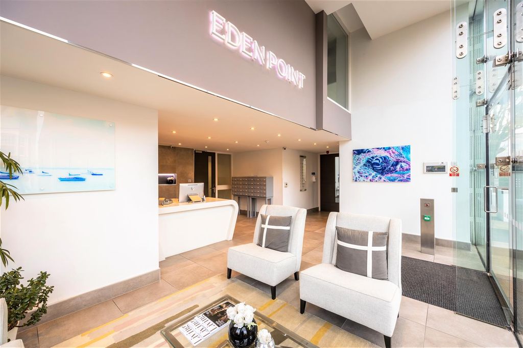 Property photo 2 of 15 Concierge.Jpg