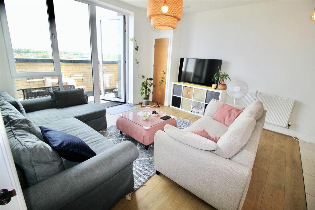 Property photo 2 of 10 Open Plan Kitchen / Lounge