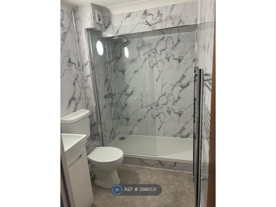 Property photo 2 of 4 Bathroom