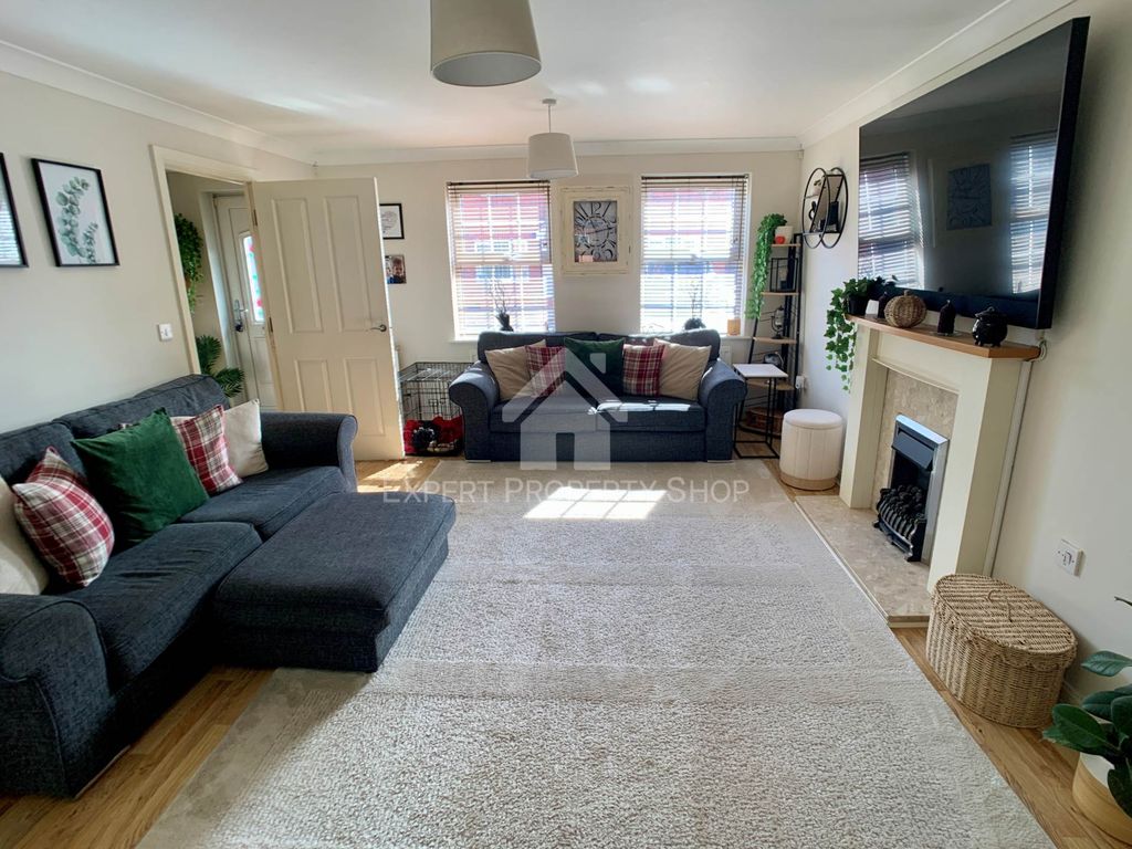 Property photo 3 of 16