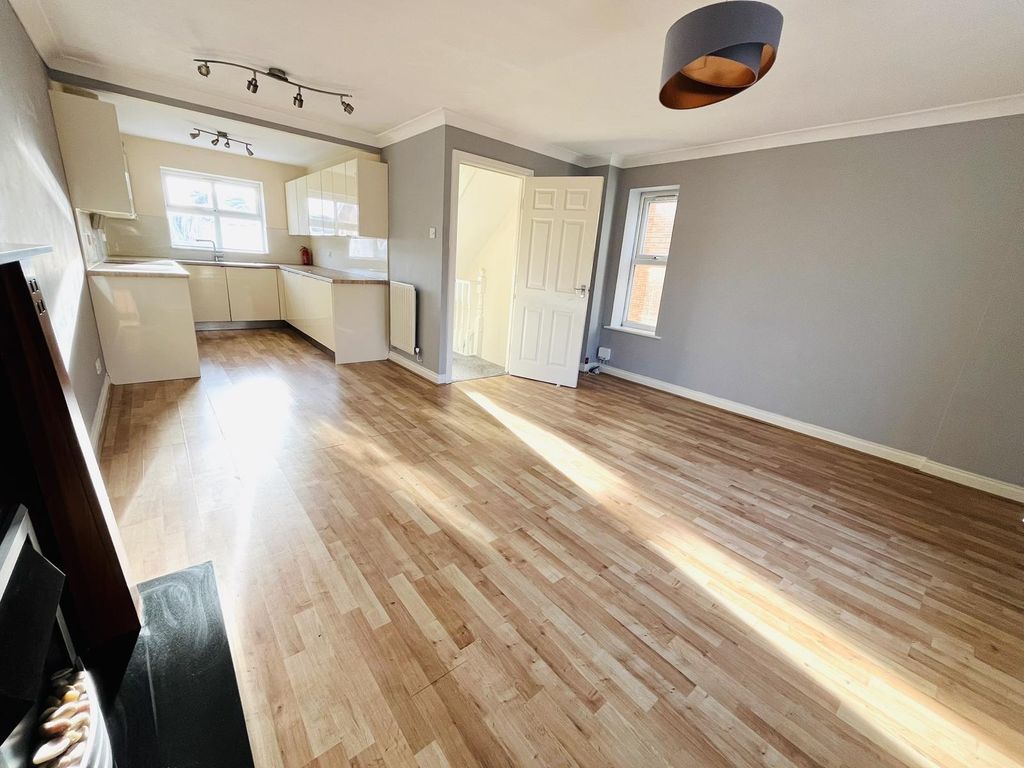 Property photo 2 of 26 1st Floor Towards Front