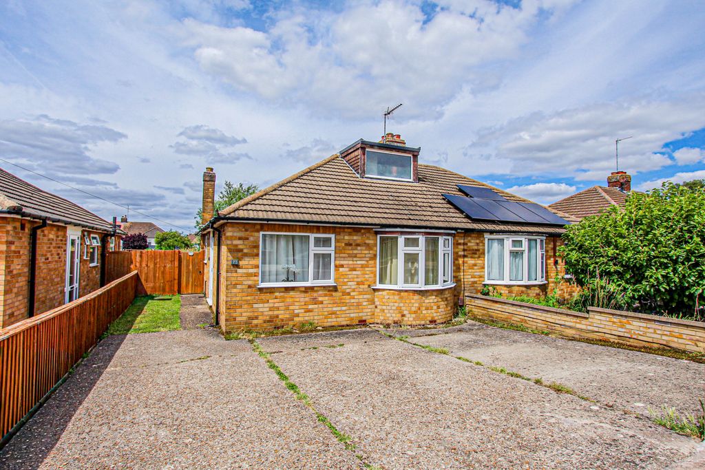 Property photo 1 of 10 Front