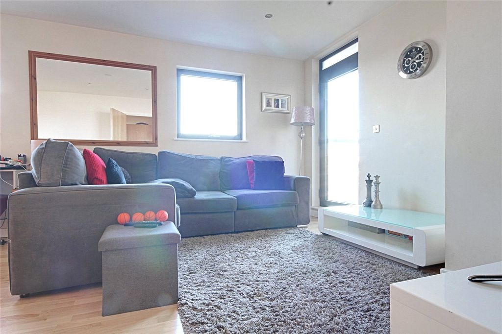 Property photo 2 of 11 Picture No. 08