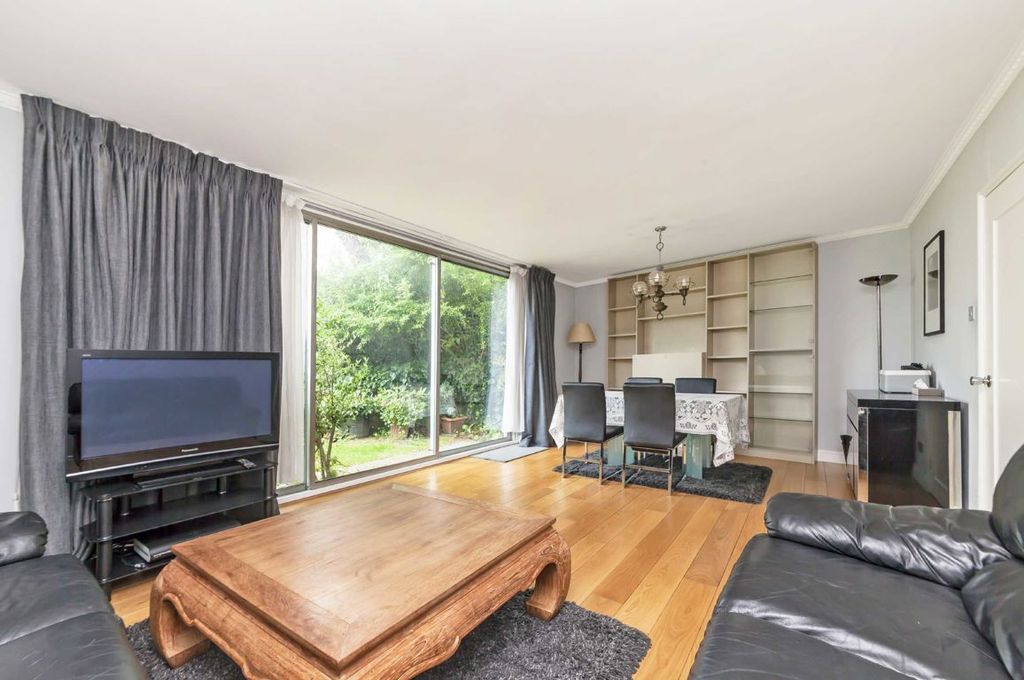 Property photo 3 of 7