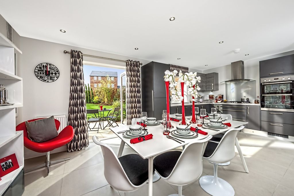 Property photo 2 of 6 Spacious Kitchen /Dining Area