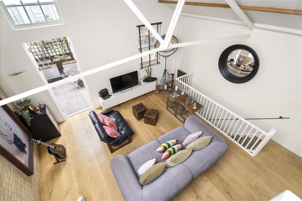 Property photo 2 of 24 Picture No. 10