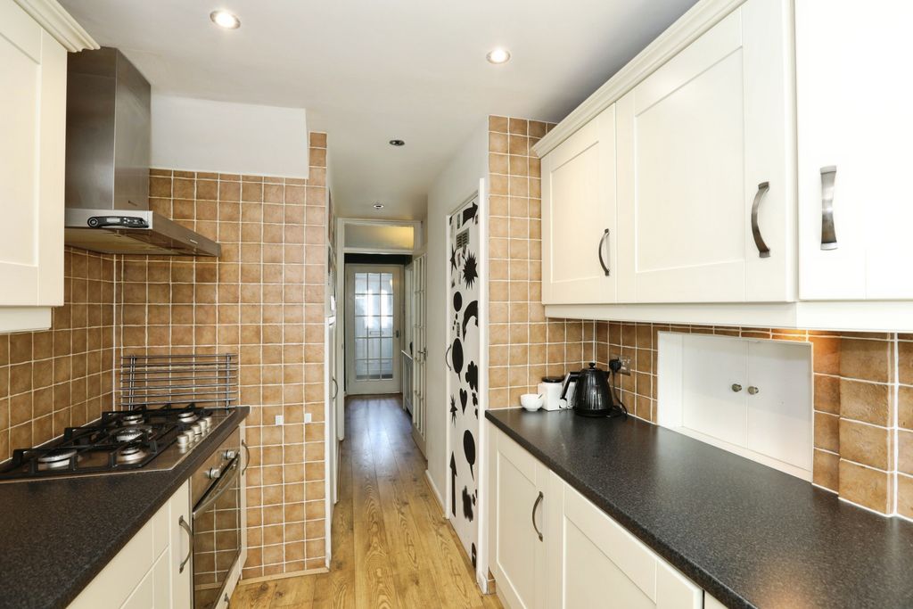 Additional image 6 of 3 bed semi-detached house for saleCorsletts Avenue, Horsham RH12