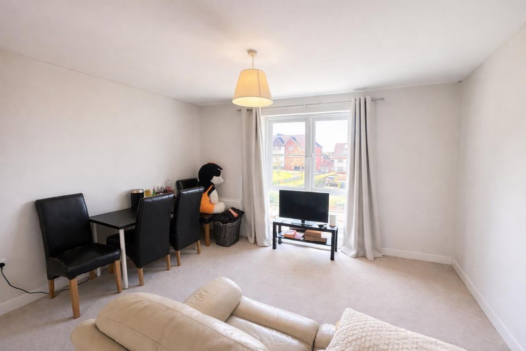 Property photo 2 of 15 2