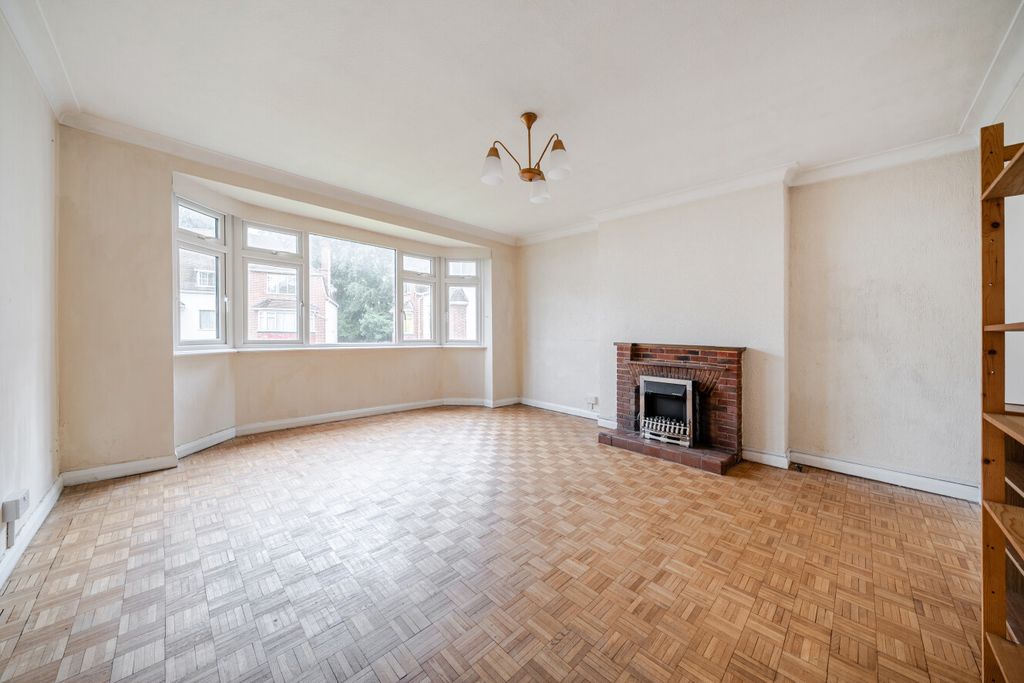 Property photo 2 of 12 1478744-9-6A2Ab74...