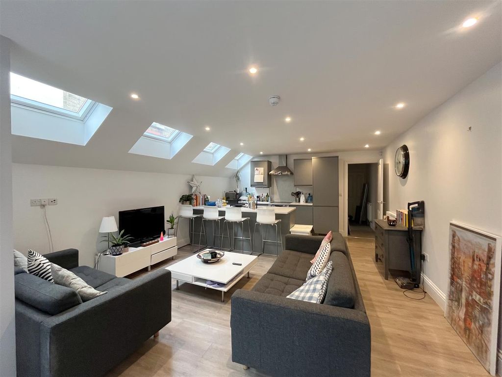 Property photo 1 of 15 Eden Harper Trundleys Road