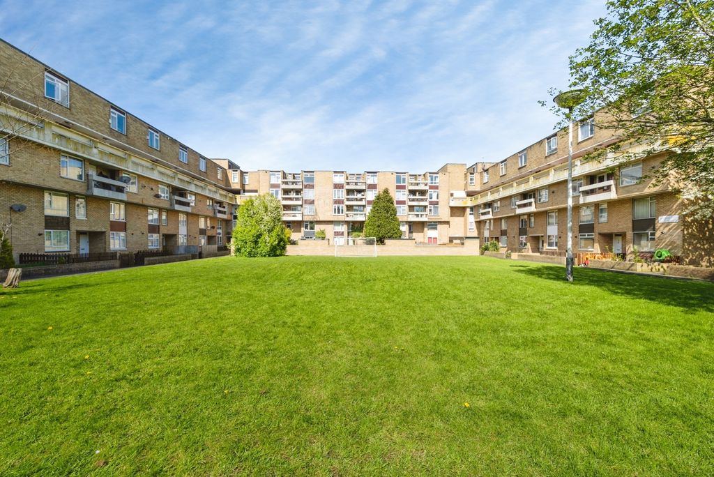 Property photo 1 of 16 Pbox-Img.Jpg