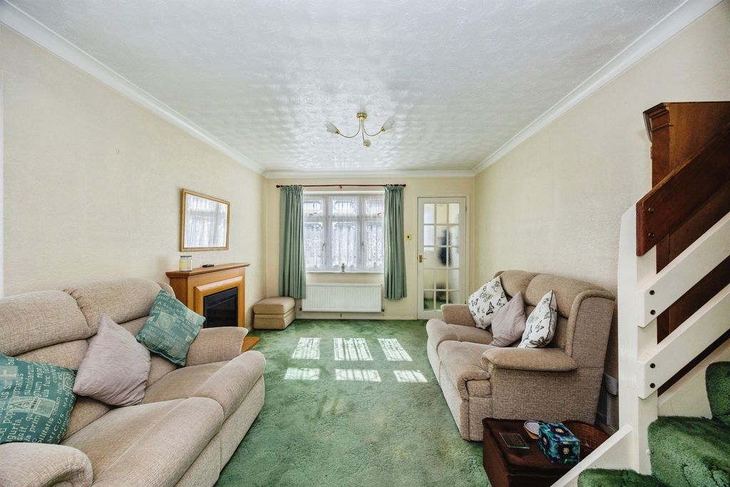 Property photo 3 of 16