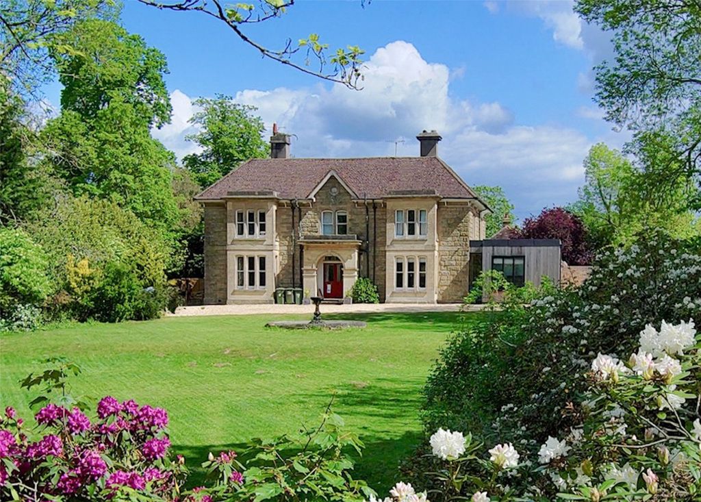 Property photo 1 of 49 Picture No. 61