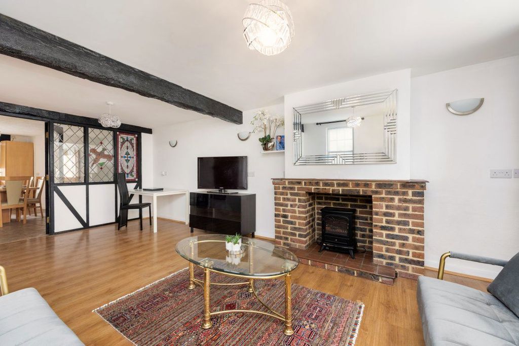 Property photo 3 of 13