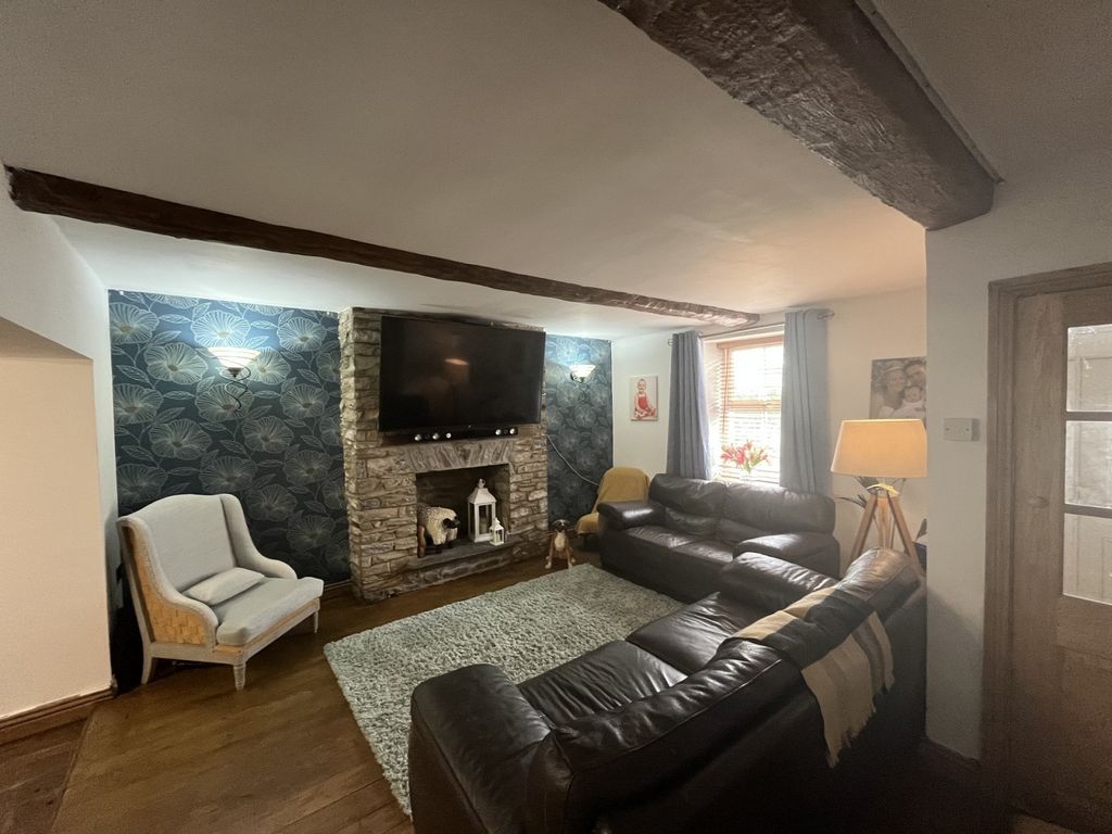Property photo 2 of 17 Not Specified