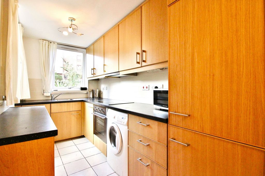 Property photo 3 of 13 Photo 10