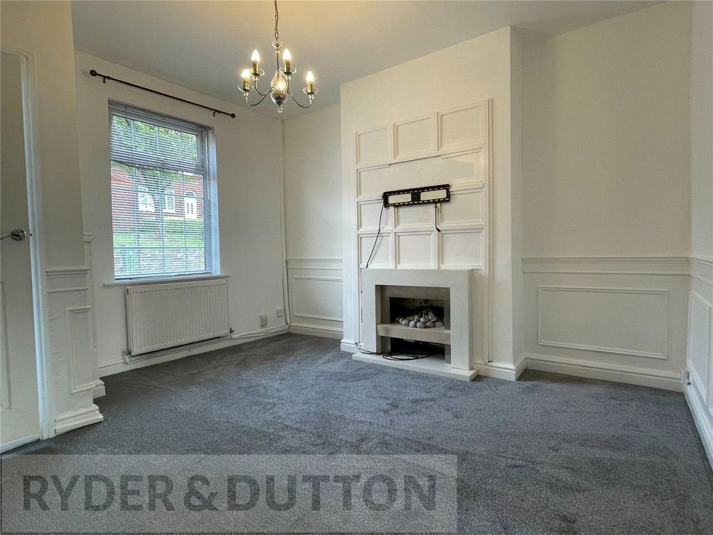 Property photo 2 of 10 Lounge