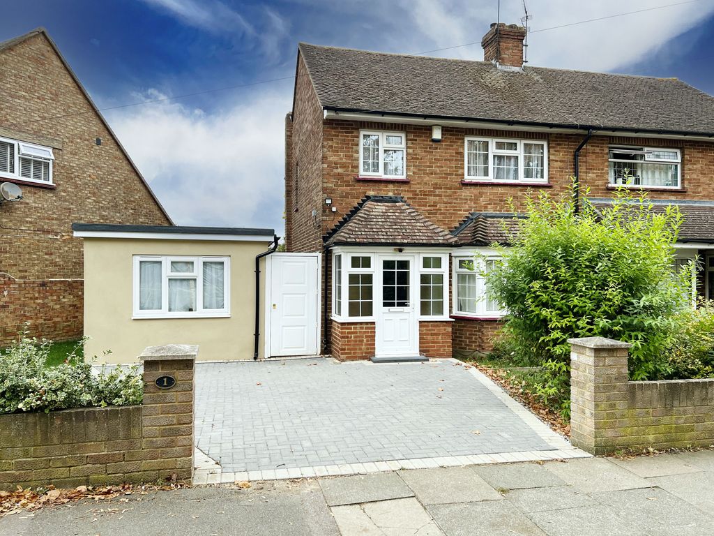 Property photo 1 of 28