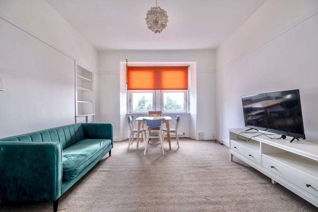 Property photo 2 of 25