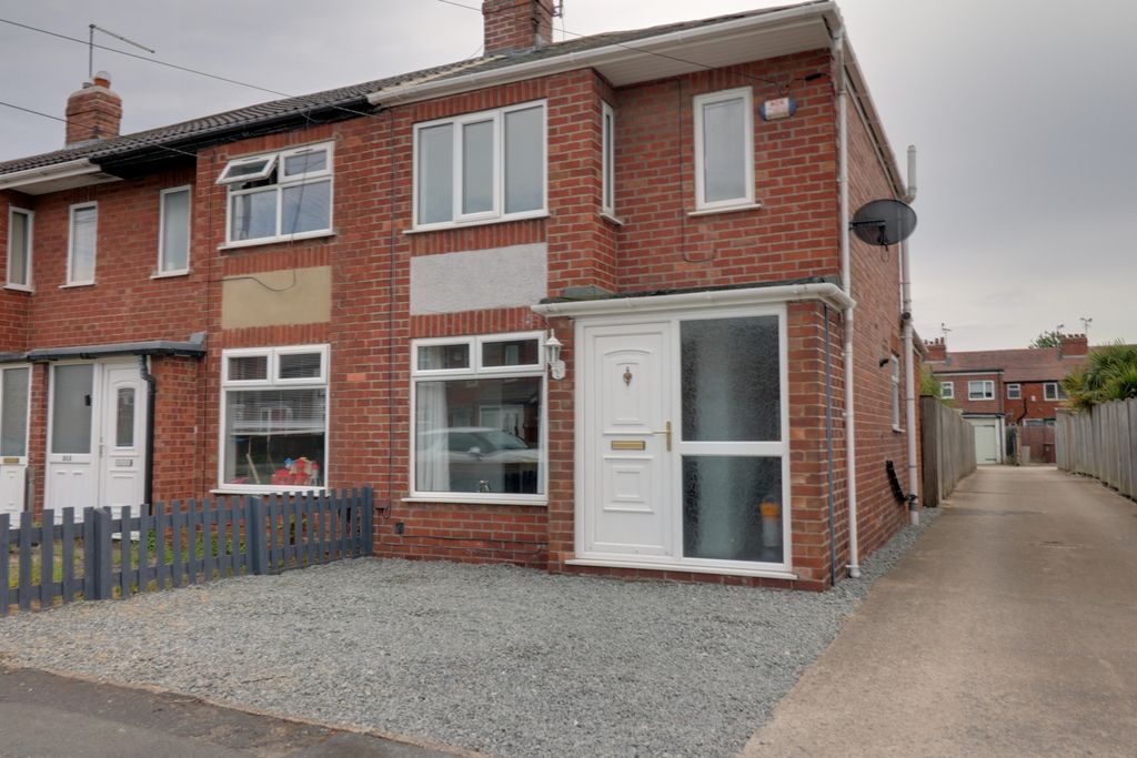 Property photo 1 of 12 Front Of House With Private Parking