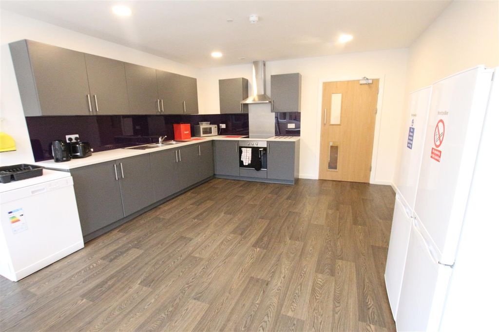 Property photo 2 of 6 Img_8190.Jpg