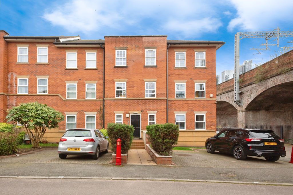 Property photo 3 of 15 Front