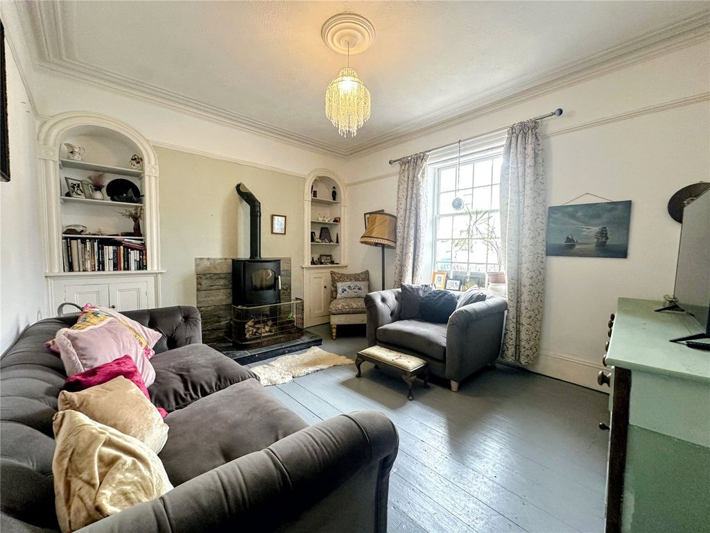 Property photo 2 of 25 Picture No. 27