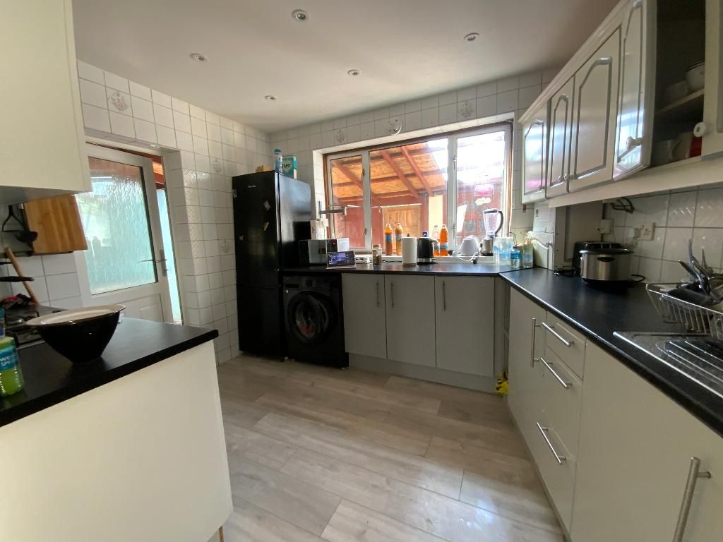 Property photo 3 of 16 Kitchen 11'2 x 8'7