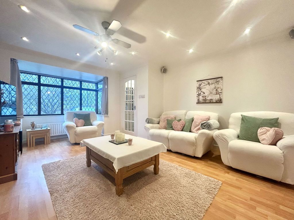 Property photo 3 of 22