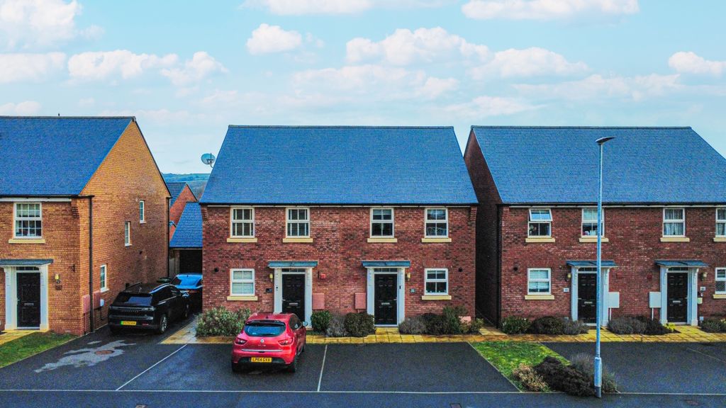 Property photo 1 of 18 4797632