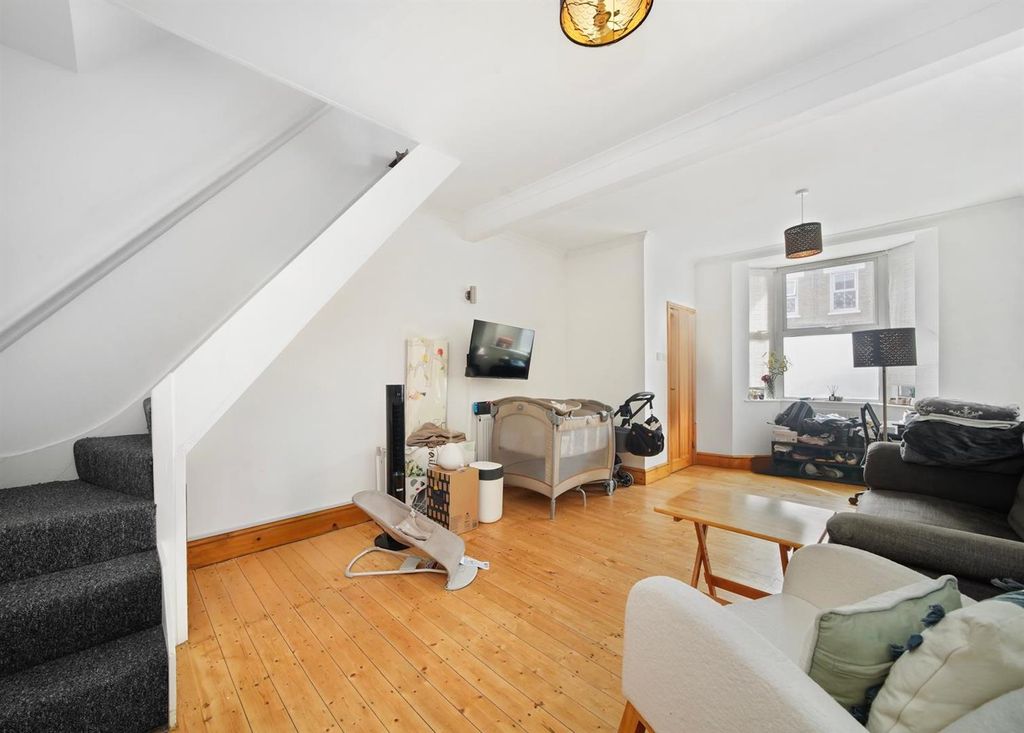 Property photo 3 of 11 6Fb31Db5-Eaa1-4cc2-A34E-F35c1c47Af7E.Jpg