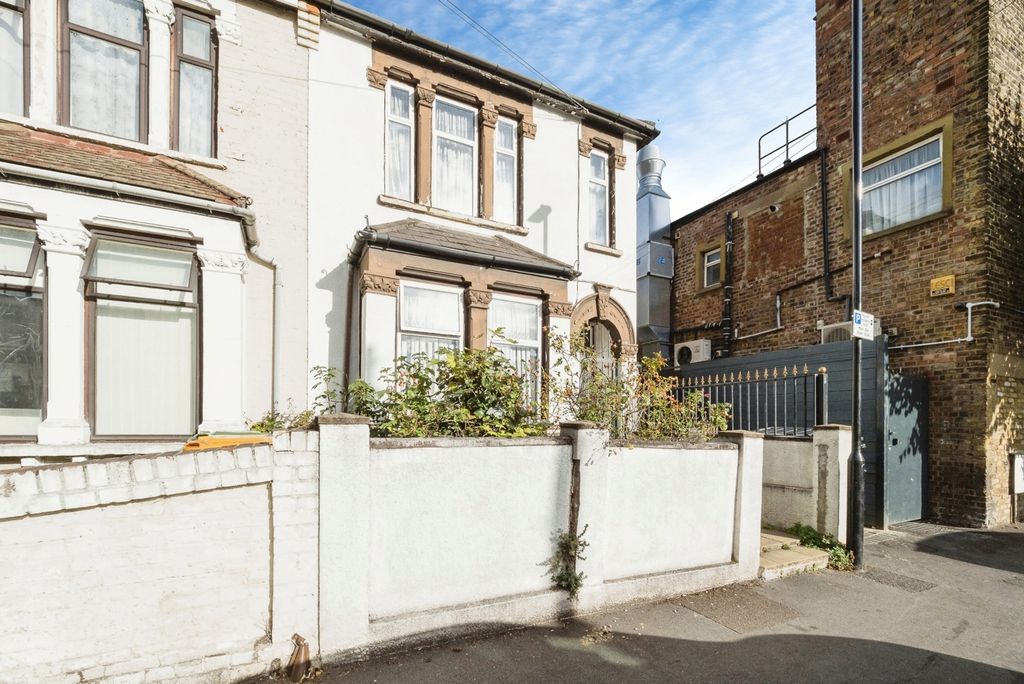 Property photo 1 of 15 Pbox-Img.Jpg