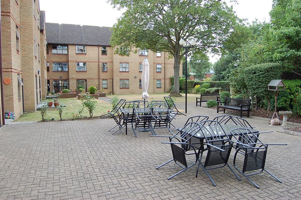 Property photo 3 of 14