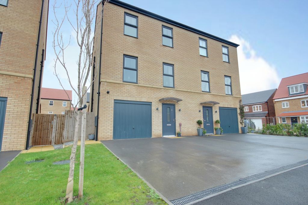 Property photo 1 of 20 1 Front A