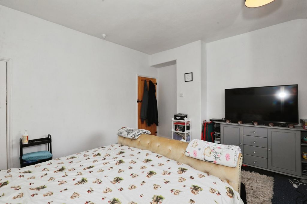 Property photo 3 of 15 Pbox-Img.Jpg