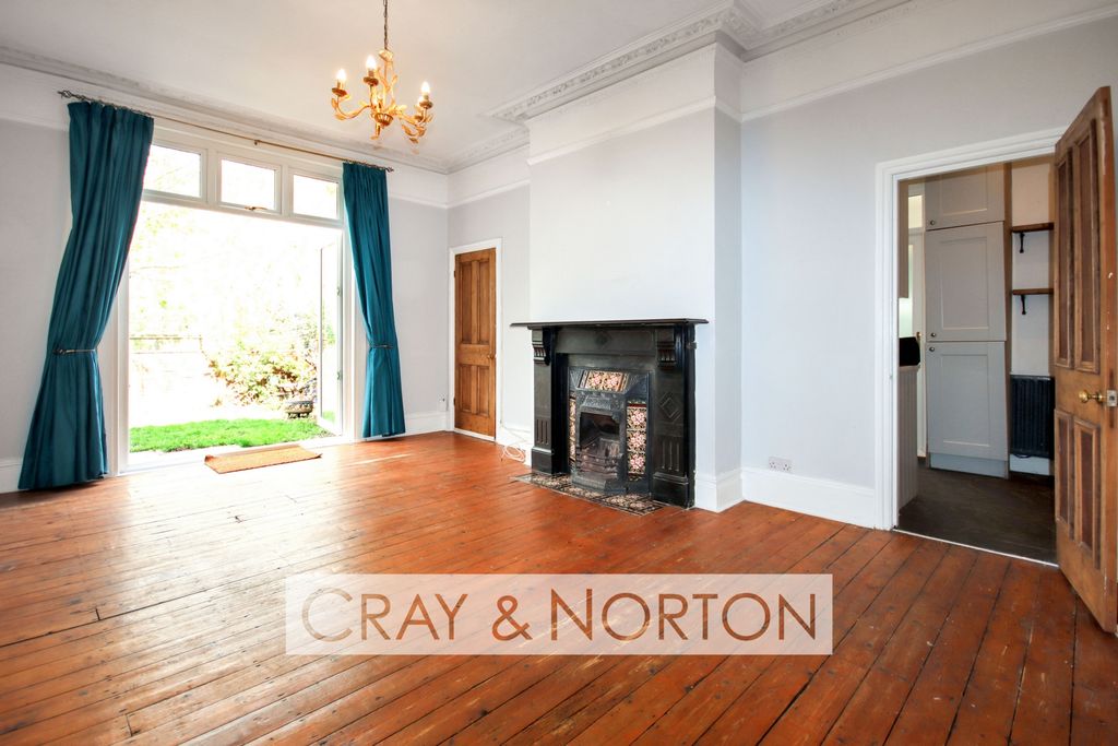 Property photo 3 of 10 Photo 3