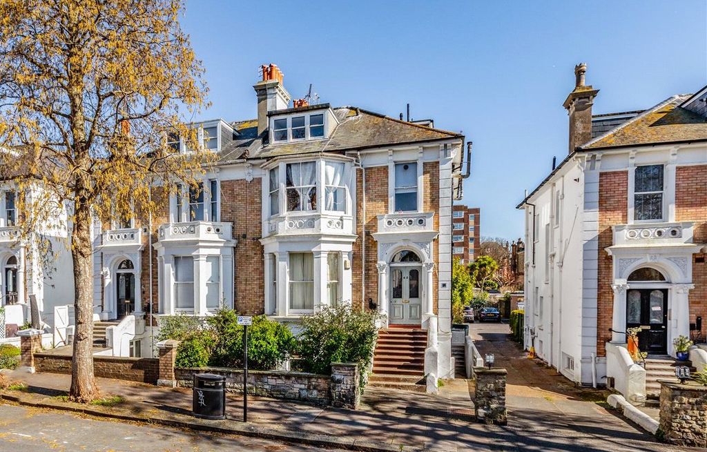 Property photo 1 of 6 Exterior