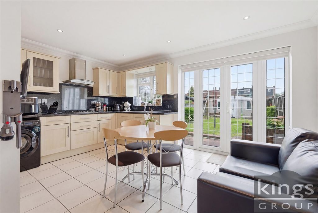 Property photo 3 of 22