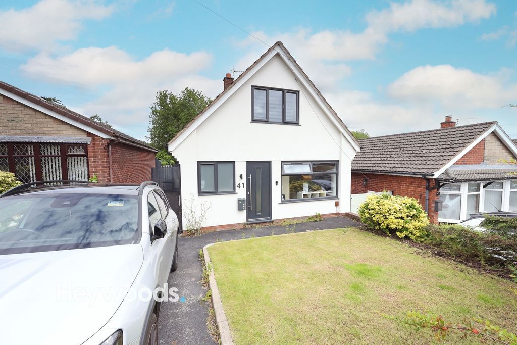 Property photo 1 of 43