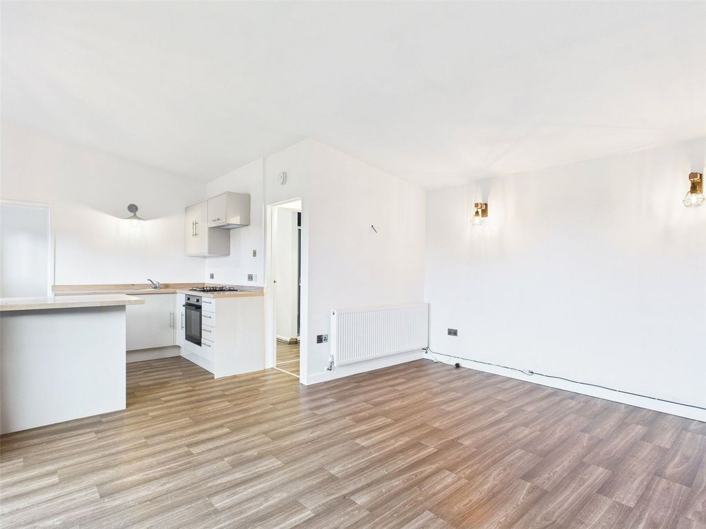 Property photo 3 of 19 Picture No. 08