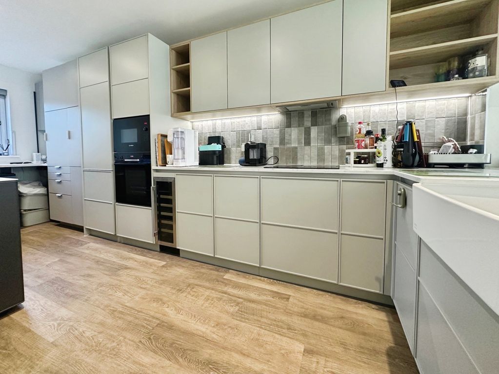 Property photo 2 of 17 Pbox-Img.Jpg