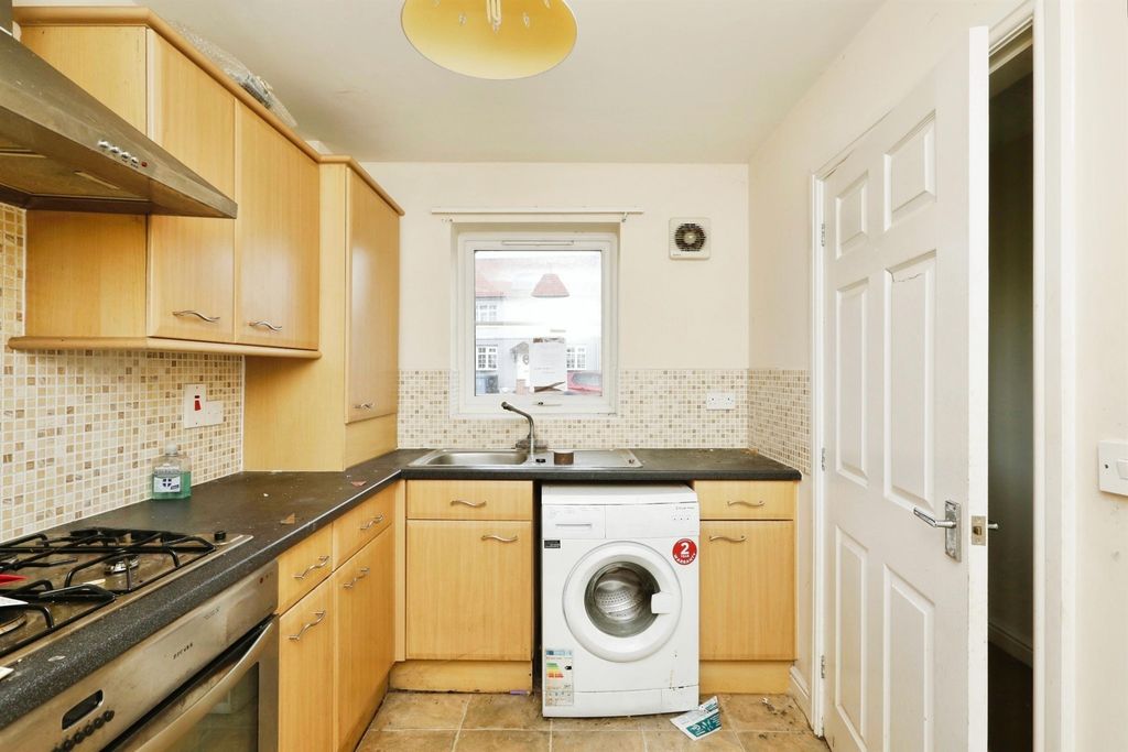 Property photo 2 of 7