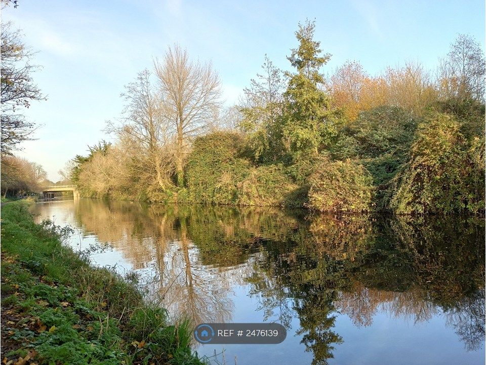 Property photo 1 of 7 Canal