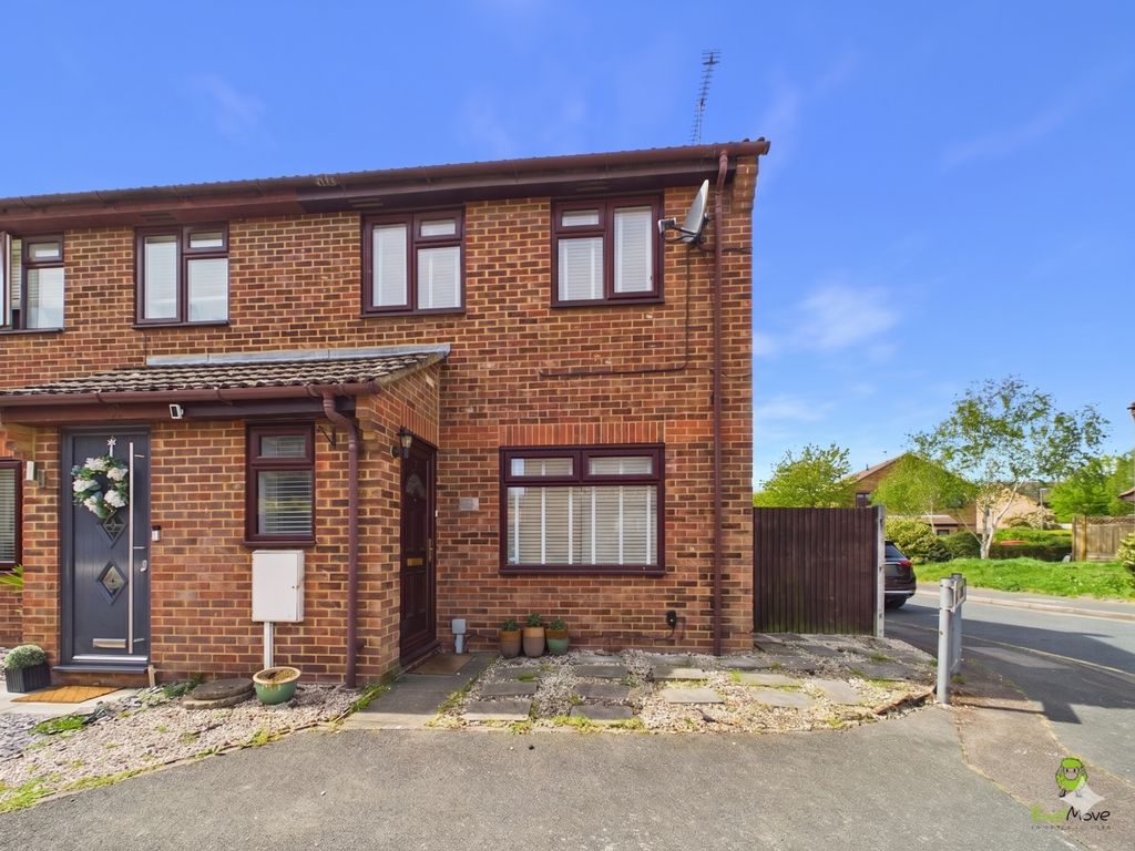 Property photo 2 of 15 Front Aspect Presented By James Hillier Ewemove Be