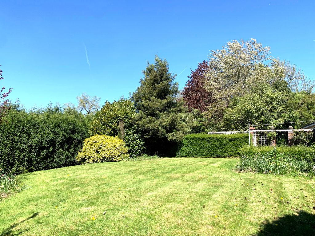 Property photo 2 of 20 c10
