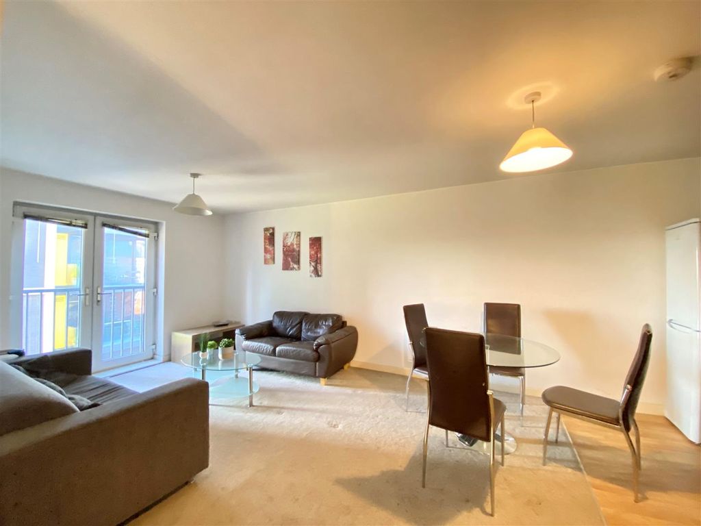 Property photo 2 of 7